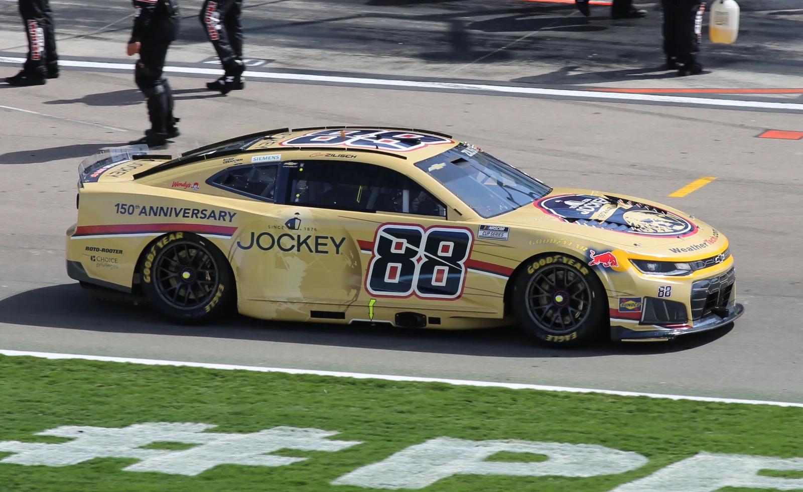 Connor Zilisch driving the No. 88 Trackhouse Chevrolet at Las Vegas in 2026